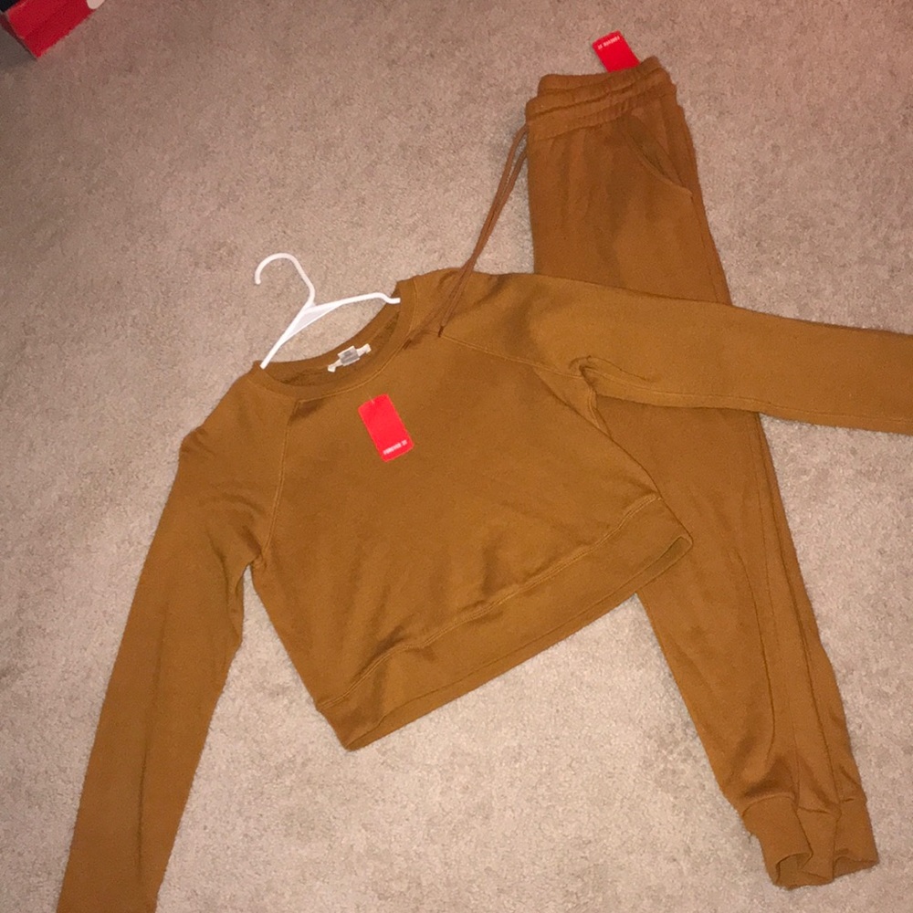 Women’s Sweatsuit